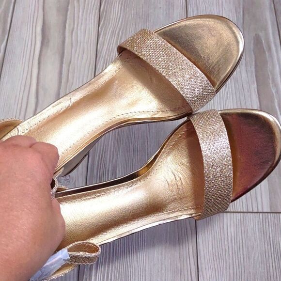 (29-2282)  🔥3/$20🔥  Mysoft Women's Glitter Wedges Open Toe Sandals Sz 6 - Picture 11 of 11